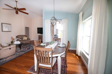 You'll fall in love with this beautifully updated lakefront home - photo 7