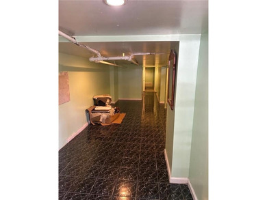 2 Family with a finished basement, 2 bedrooms over 2 bedrooms - photo 7