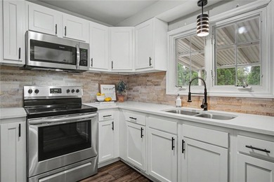 Welcome home to this beautifully updated 3-bedroom, 1.5-bath - photo 6
