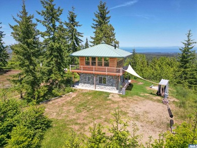 This unbelievable property presents a once-in-a-lifetime - photo 7