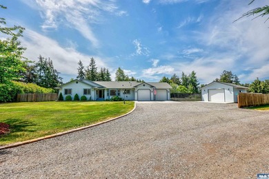 Immaculate and move-in ready, this stunning single-story home - photo 1