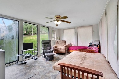 Cheap & Cheerful! This lakefront SW comes furnished with Five - photo 23