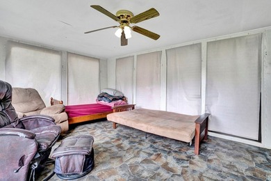 Cheap & Cheerful! This lakefront SW comes furnished with Five - photo 24