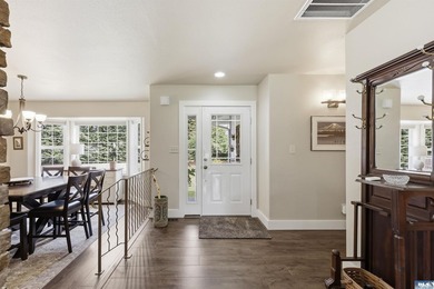 Immaculate and move-in ready, this stunning single-story home - photo 5