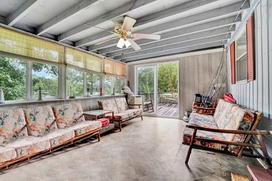Cheap & Cheerful! This lakefront SW comes furnished with Five - photo 26