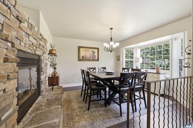 Immaculate and move-in ready, this stunning single-story home - photo 6