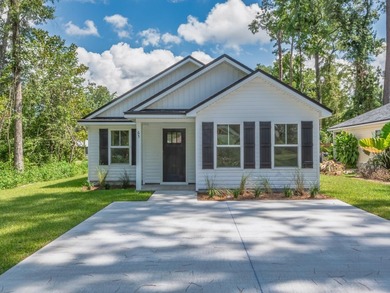 Lake Ellen - Wakulla County Home For Sale in Crawfordville Florida