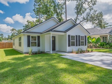 Exquisite new construction! $5000 FROM BUILDER TO BUYER TO USE - photo 4