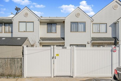 Newly Renovated 3-Bedroom Townhouse in the Heart of Mariners - photo 1
