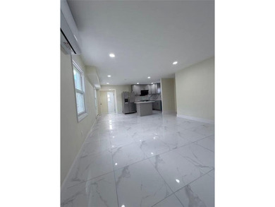 Welcome to this charming, detached house located in the heart of - photo 8