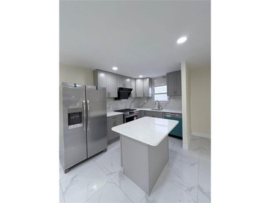 Welcome to this charming, detached house located in the heart of - photo 9