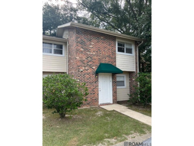 Lake Townhome/Townhouse For Sale in Denham Springs, Louisiana