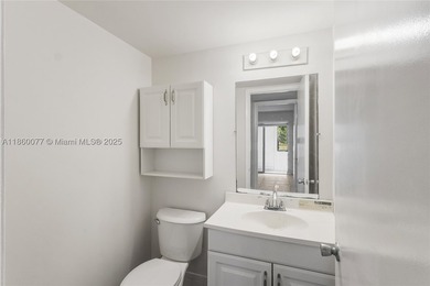 !! LOCATED ON THE FIRST FLOOR ... AND WITH GOLF COURSE VIEW - photo 11