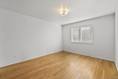 Charming, single-level home with a bright, open feel and - photo 16