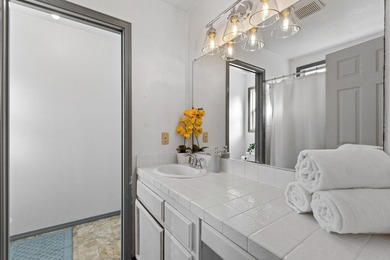 Charming, single-level home with a bright, open feel and - photo 21