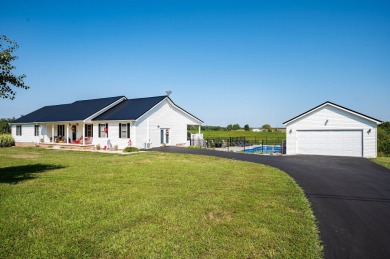 Lake Cumberland Home For Sale in Monticello Kentucky