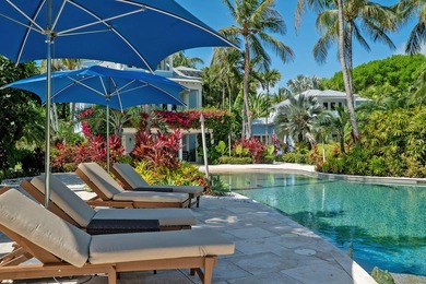 Yes, you can have it all! Tucked away behind mature tropical - photo 22