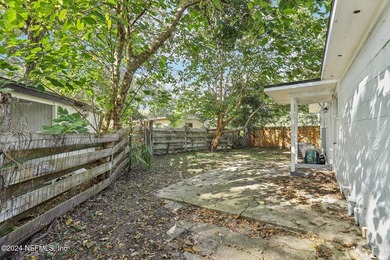 Cute Concrete Block 3BR/1BA home. Remodeled 3 years ago w/new - photo 32