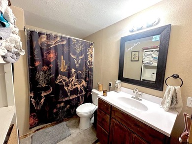 Welcome to your peaceful retreat in the quiet and private Hidden - photo 33