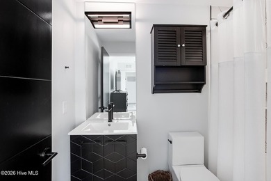 Perfectly positioned in the heart of Wrightsville Beach, 8 E - photo 33