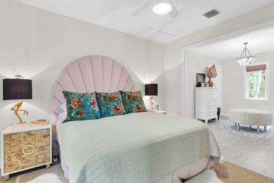 Yes, you can have it all! Tucked away behind mature tropical - photo 36
