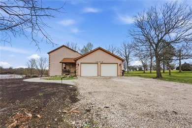 Private Retreat; Endless Possibilities! Tucked away on just over - photo 36