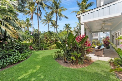 Yes, you can have it all! Tucked away behind mature tropical - photo 50