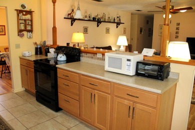 Welcome to this beautifully maintained all-brick ranch-style - photo 3