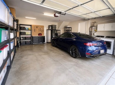 Welcome to this beautifully upgraded and exceptionally spacious - photo 6