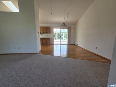 Your forever home awaits in this beautifully maintained - photo 7