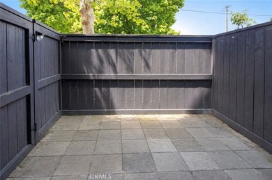 Welcome to this beautifully upgraded and exceptionally spacious - photo 8
