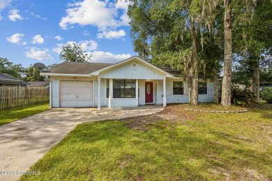 Ready for a quick move-in! This home offers tiled flooring - photo 2
