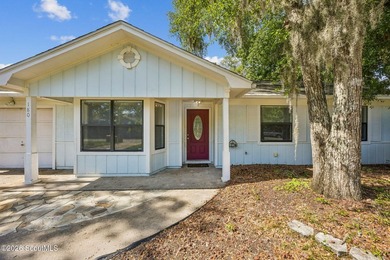 Ready for a quick move-in! This home offers tiled flooring - photo 5