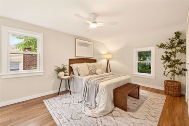 Welcome to this picture-perfect, move-in ready home in the heart - photo 12