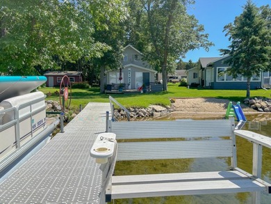 Escape to your own lakeside retreat with this charming 3-bedroom - photo 29