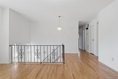 Well-Kept Home In Desirable West Islip With A Spacious Layout - photo 7