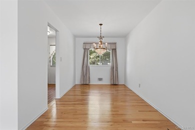 Well-Kept Home In Desirable West Islip With A Spacious Layout - photo 9