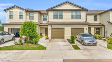 Lake Townhome/Townhouse For Sale in Fort Myers, Florida