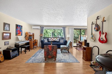 Enjoy comfortable living in this beautifully maintained - photo 7