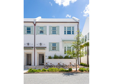 Designed by Khoury Vogt Architects and built by Alys Beach - photo 2
