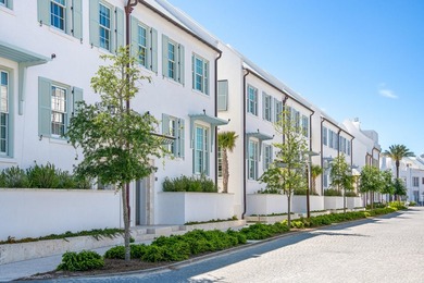 Designed by Khoury Vogt Architects and built by Alys Beach - photo 4