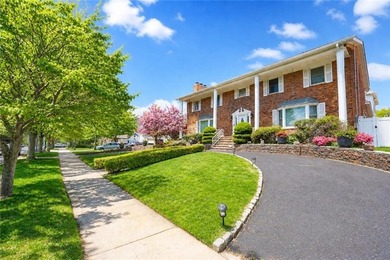 Welcome to this exceptional two-family home in Staten Island - photo 3