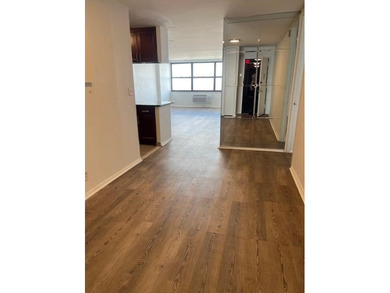 SPACIOUS ONE BEDRM +1.5 BATHS W OVERSIZED BEDRM FEATURES