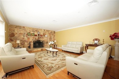 Welcome to this exceptional two-family home in Staten Island - photo 4