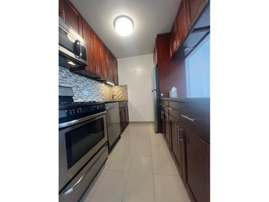 SPACIOUS ONE BEDRM +1.5 BATHS W OVERSIZED BEDRM FEATURES