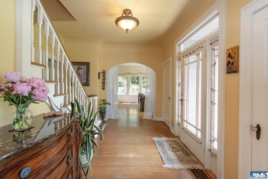 A PROPERTY LIKE THIS COMES ON THE MARKET ONCE IN A GREAT WHILE! - photo 6