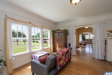 A PROPERTY LIKE THIS COMES ON THE MARKET ONCE IN A GREAT WHILE! - photo 8