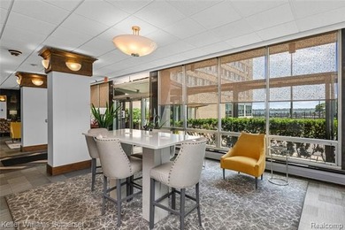 Welcome to this clean and cozy 2-bedroom, 1-bath co-op condo - photo 40