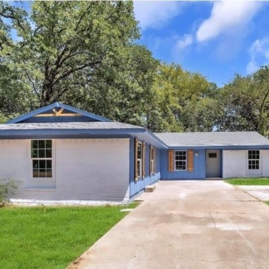 Lake Home For Sale in Mabank, Texas