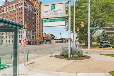 Welcome to this clean and cozy 2-bedroom, 1-bath co-op condo - photo 43
